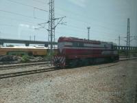 Jinshan Railway.  Grab shot of US-style road-swicther at an engineer's siding near Xinqiao en route from Shanghai to Jinshanwei on train C3659.<br><br>[Mark Poustie 29/05/2017]