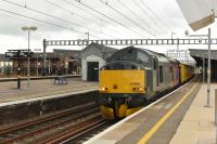 37608 topping and tailing a Network Rail Test train with 37611 on 15th June 2017. A pause before heading towards Oxford. Both the Class 37s were until recently part of the DRS fleet, now owned by Euro-Phoenix.<br><br>[Peter Todd 15/06/2017]