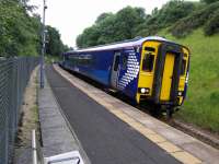 156432 rounds the curve into the Kelvindale platform with a Glasgow Queen Street service on 17/06/2017.<br><br>[David Panton 17/06/2017]