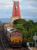 66107 leads a Millerhill - Huntly autoballaster into North Queensferry on 1 July. Red 66206 is on the rear.<br><br>[Bill Roberton 01/07/2017]