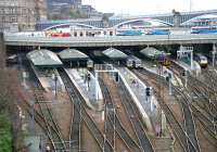 Quiet Sunday morning at Waverley station on 26 Feb 2006 with work associated with the new north-side through platform just visible on the left of the picture.<br><br>[John Furnevel 26/02/2006]