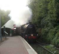 45407 enters Helensburgh Upper with morning train to Fort William.<br><br>[John Robin 03/09/2005]