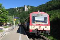 A flurry of activity on the platform at Beuron station on 11th June,<br>
as cyclists load and offload bikes from a westbound Naturpark-Express<br>
service.<br>
<br>
<br><br>[David Spaven 11/06/2017]