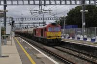 60020 heading a westbound Theale to Robeston oil tanks @ 1410 hours.<br><br>[Peter Todd 03/08/2017]