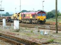 EWS 66130 with a PW train at Westbury on 2 August 2002.<br><br>[Ian Dinmore 02/08/2002]
