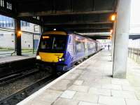 An Edinburgh to Inverurie service, at Platform 7N, has just changed crew and<br>
waits to head north on 26th September 2017. The north end of Aberdeen station is none to cheery.<br>
<br>
<br><br>[David Panton 26/09/2017]