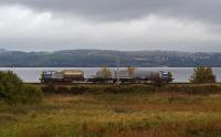 The 'Leaf Train' soldiers on under ominous skies as Hurricane Ophelia draws ever closer...<br><br>[Beth Crawford 16/10/2017]