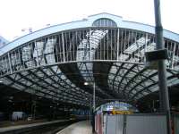 One of the magnificent trainsheds at Lime Street.<br><br>[Veronica Clibbery 07/09/2017]