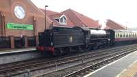 61264 arrives at the Whitby Co-op, er, station on the 24th October 2017.<br><br>[Bruce McCartney 24/10/2017]