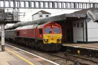 59201 passing through Didcot station with a long loaded stone train heading north for Oxford and beyond. 9th November 2017.<br>
<br>
<br><br>[Peter Todd 09/11/2017]