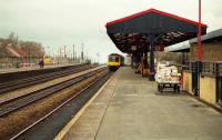 A first generation  DMU arrives at Oxford from the north in September 1991<br><br>[John McIntyre /09/1991]