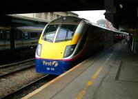 FGW 180108 on a Paddington - Hereford service at Reading on 23 August 2002 <br><br>[Ian Dinmore 23/08/2002]