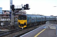 GWR 3-car Sprinter 150-002 arriving in Bristol Temple Meads on 14th December 2017.<br>
<br>
<br><br>[Peter Todd 14/12/2017]