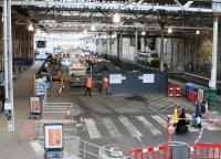 With the extended platform 12 now operational, attention turns to platforms 5 and 6, which are due to be ready in July 2018. View north over the construction site from the cross-station walkway on 21 December 2017. For the same view two and a half months earlier [see image 61228].<br><br>[John Furnevel 21/12/2017]