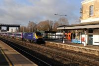 43004 running into Swindon at the head of a London Paddington train on 14th December 2017.<br>
<br>
<br><br>[Peter Todd 14/12/2017]