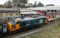 37401 <I>Mary Queen of Scots</I> idles in Platform 5 at Lancaster on 28th October 2017 before returning to Barrow in Furness with the 1731 hrs (SO) train. A Euston bound Pendolino calls at Platform 4. <br><br>[Mark Bartlett 28/10/2017]