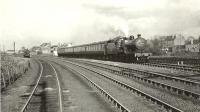 40689 diverging at Elderslie No 2 Junction on 5 May 1959 with a train for Kilmarnock via Kilbirnie. Elderslie station stands in the left background. [Ref query 31 March 2018] <br><br>[G H Robin collection by courtesy of the Mitchell Library, Glasgow 05/05/1959]