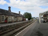 <h4><a href='/locations/L/Llandrindod_Wells'>Llandrindod Wells</a></h4><p><small><a href='/companies/C/Central_Wales_Railway'>Central Wales Railway</a></small></p><p>Llandrindod Wells station, looking north towards Shrewsbury, on 2nd September 2017. The northern junction for the Heart of Wales Line is actually at Craven Arms where it meets the Welsh Marches Line. 48/75</p><p>02/09/2017<br><small><a href='/contributors/David_Bosher'>David Bosher</a></small></p>