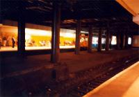 Poor shot showing Low Level Queen Street. Note the former island platform and eastbound blue train.<br><br>[Ewan Crawford //1987]