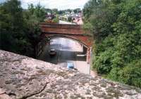 There are two bridges at Williamwood; the main alignment (distant) and a spur to the East Kilbride line used from 1903/4-1907 for freight to the Hamilton area, to serve the Lanarkshire steelworks, closed after the L&A was completed to Newton. The station obliterated Clarkston West Junction.<br><br>[Ewan Crawford //1987]