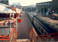 Eastbound DMU at Falkirk Grahamston.<br><br>[Ewan Crawford //1987]