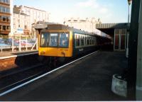 107 432 on westbound train at Haymarket. Original building seen above train.<br><br>[Ewan Crawford //1987]