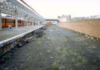 Largs, looking towards the buffers at the disused platforms in 1987.<br><br>[Ewan Crawford //1987]