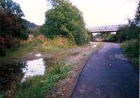 Dumbuck Siding; the siding ran off to the left to a loading bank, but did not join the L&DR route. The NB mainline ran away to Bowling straight ahead and the CR line crossed over the top.<br><br>[Ewan Crawford //1987]