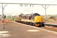 The rather short Speedlink from Crianlarich passes east through Dumbarton Central.<br><br>[Ewan Crawford //1990]