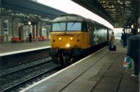 Inverness bound train entering Stirling.<br><br>[Ewan Crawford //1988]