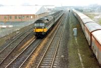 Aberdeen bound 477 passes the site of Perth MPD.<br><br>[Ewan Crawford //1988]