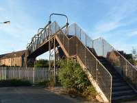The footbridge to the east of Alloa near Hilton Road has been retained.<br><br>[Ewan Crawford 01/07/2006]
